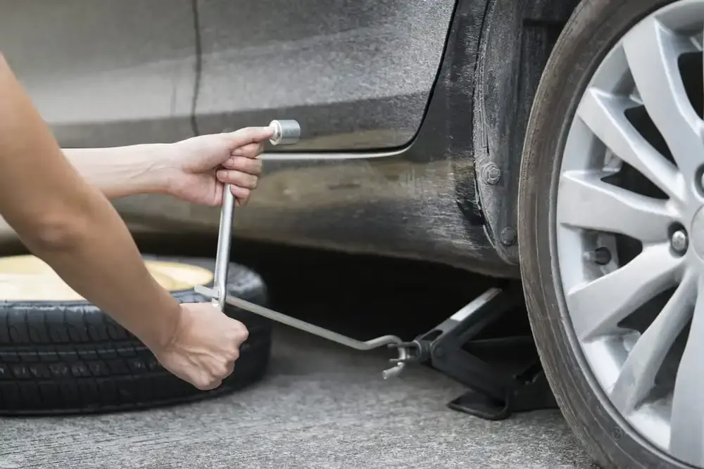 Flat Tyre Assistance